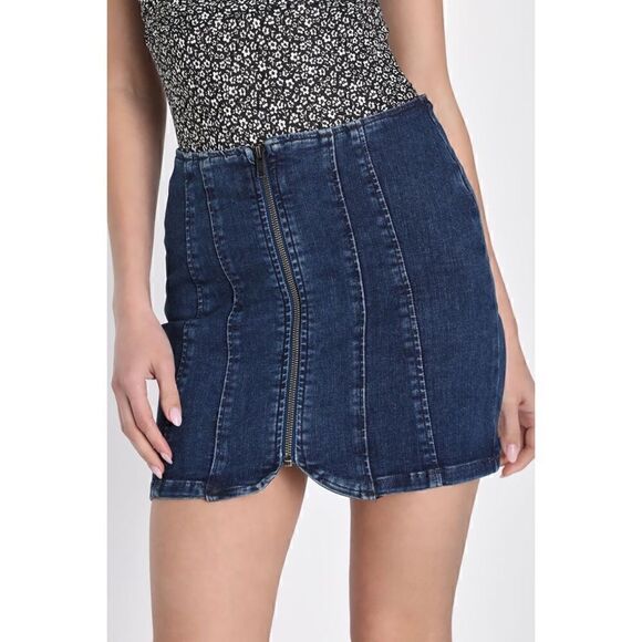 NWT Free People We the Free Layla Denim Mini Skirt in Deep Indigo, Size 10 - Picture 8 of 16